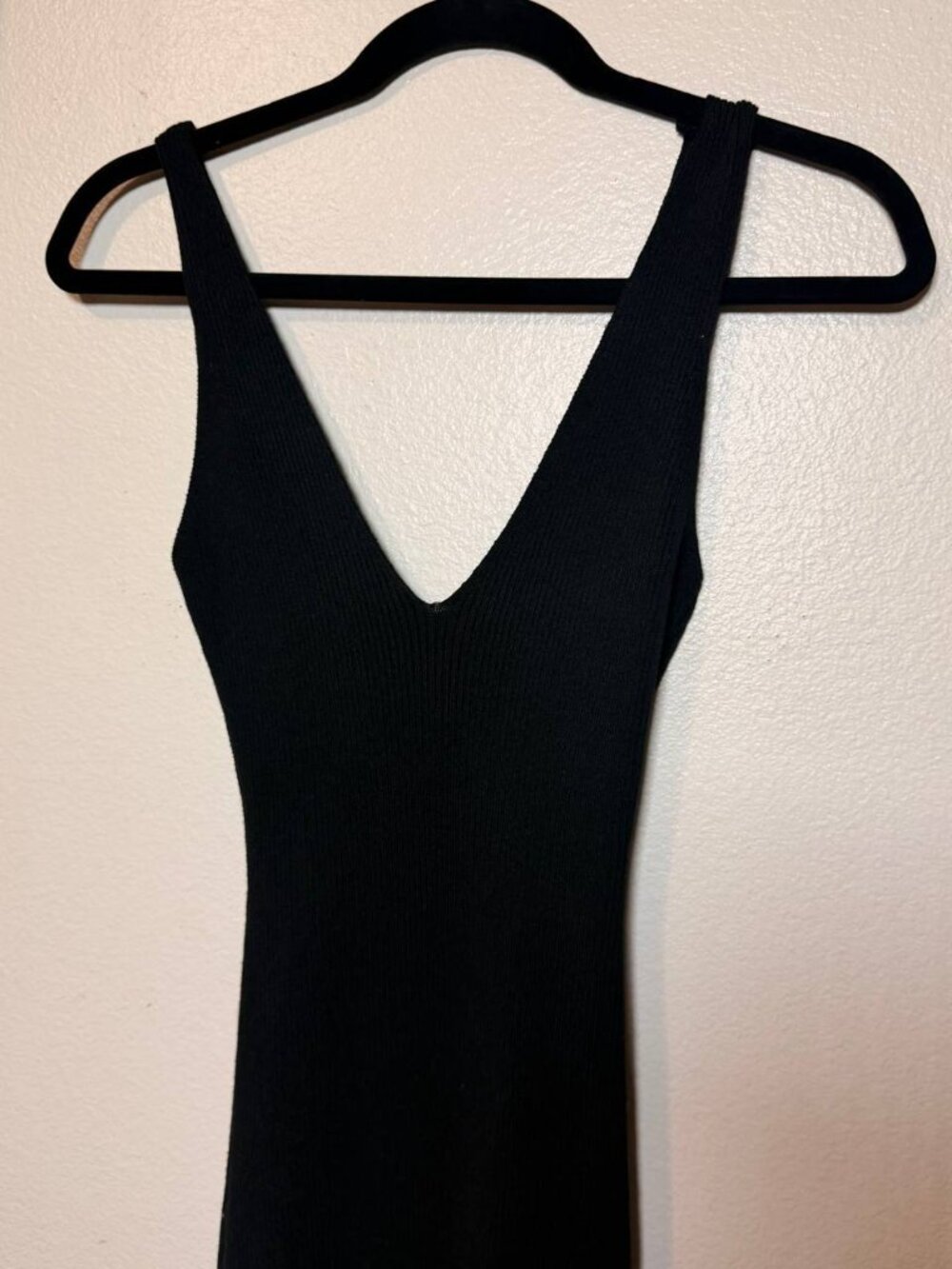 Nasty Gal Collection Black Ribbed Knit Maxi Dress V-Neck Side Slit Sz 2 - Picture 4 of 9
